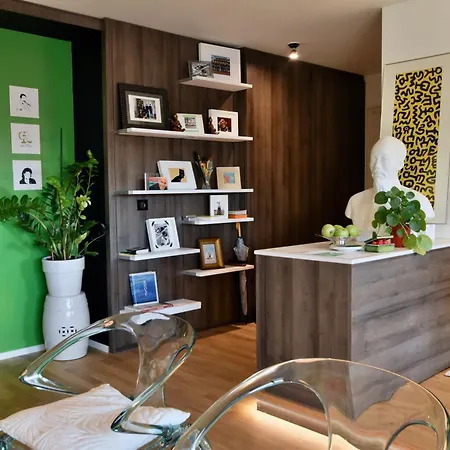Spacieuse Et Calme, Chez Citizen Q Homestay *